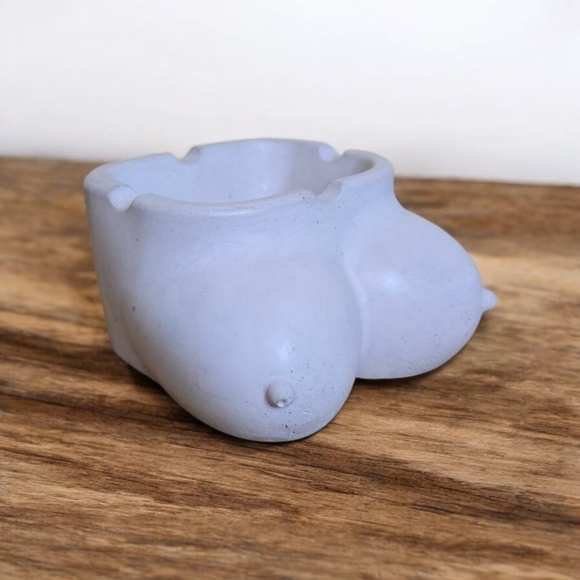Other - Cigarette Father's Day Gift Holder Ash Tray Abstract Holder Boobs Breast 1 pc
